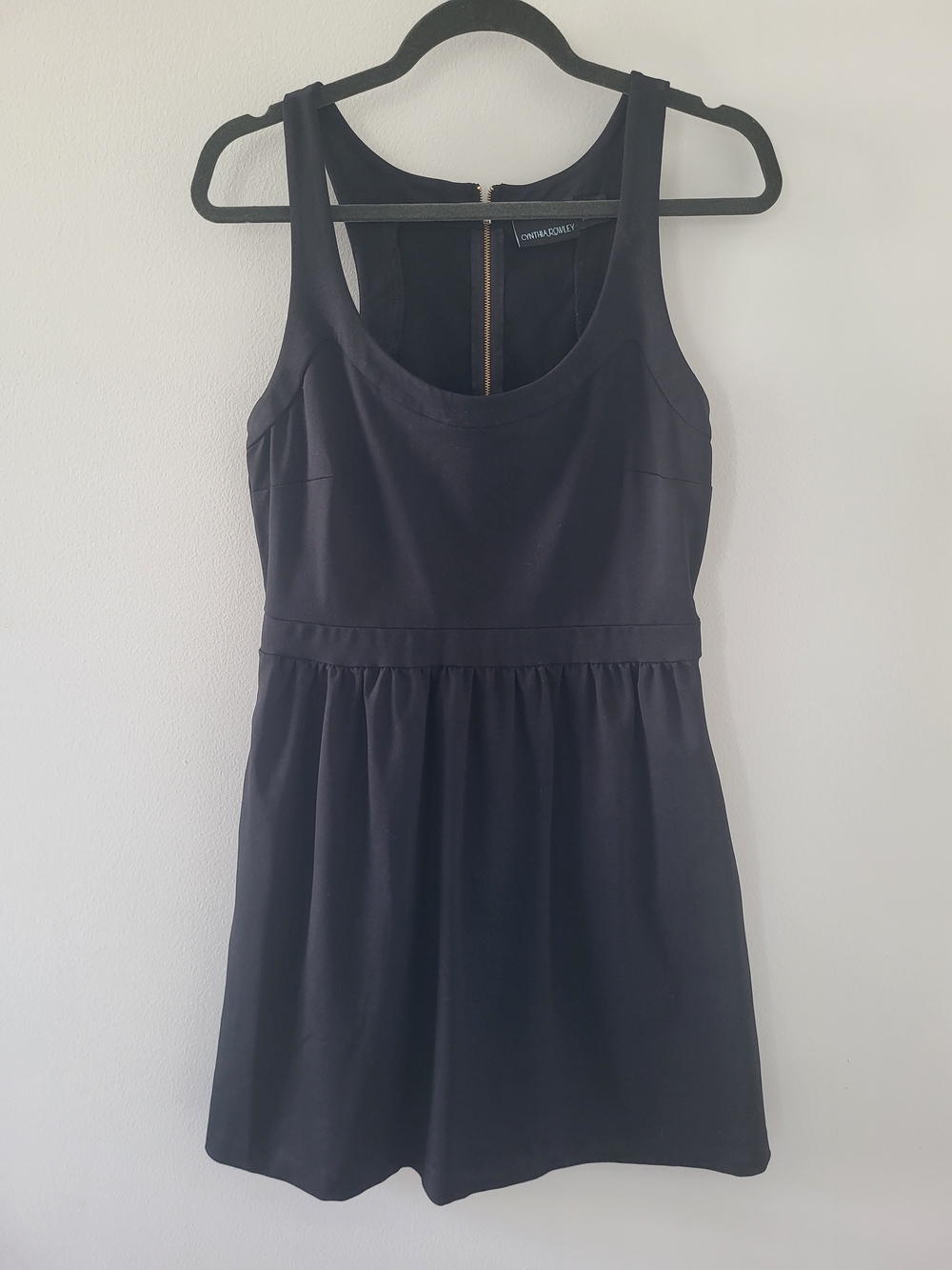 Cynthia Rowley Black Sleeveless Scoop-Neck Midi Dress with Gathered Waist